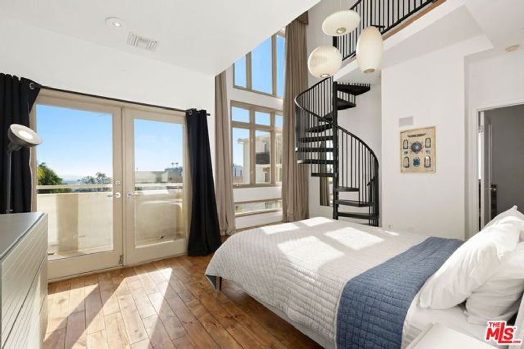 1145 N Horn Avenue E, West Hollywood, CA 90069