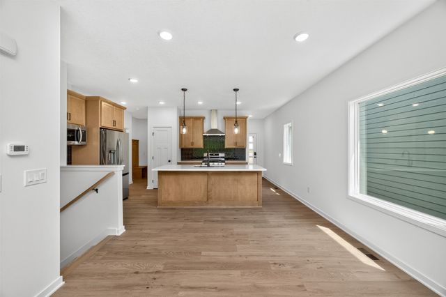 1044 NW Macarthur Lane, Waukee, IA 50263