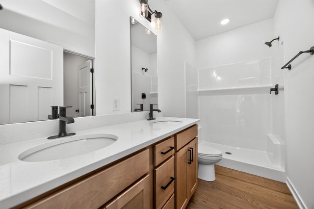 1044 NW Macarthur Lane, Waukee, IA 50263
