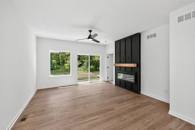 1044 NW Macarthur Lane, Waukee, IA 50263