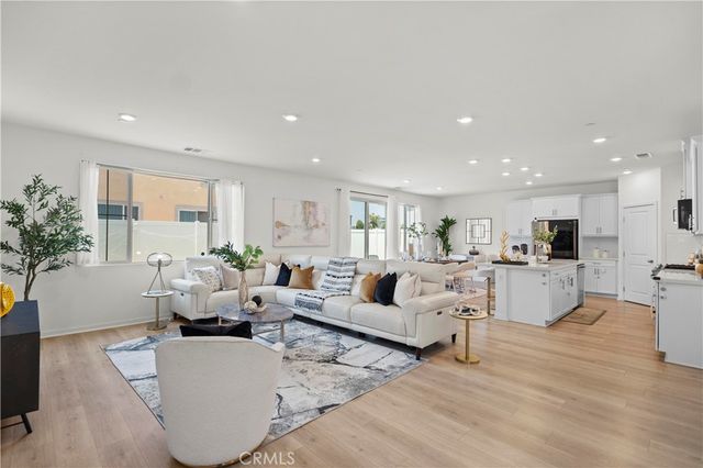 2239 Melogold Way, Corona, CA 92883
