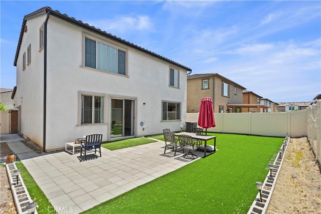 2239 Melogold Way, Corona, CA 92883