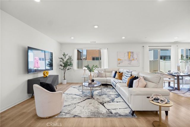 2239 Melogold Way, Corona, CA 92883