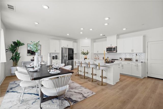 2239 Melogold Way, Corona, CA 92883