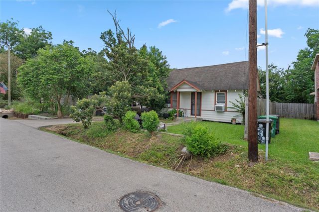 5902 Grace Lane, Houston, TX 77021