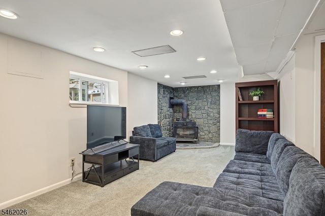 73 Centerton Dr, Parsippany-troy Hills Twp., NJ 07054