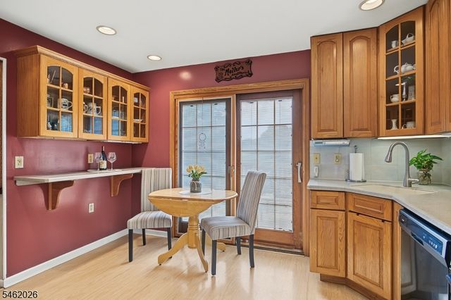 73 Centerton Dr, Parsippany-troy Hills Twp., NJ 07054