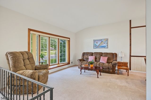 73 Centerton Dr, Parsippany-troy Hills Twp., NJ 07054