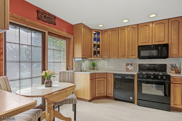 73 Centerton Dr, Parsippany-troy Hills Twp., NJ 07054