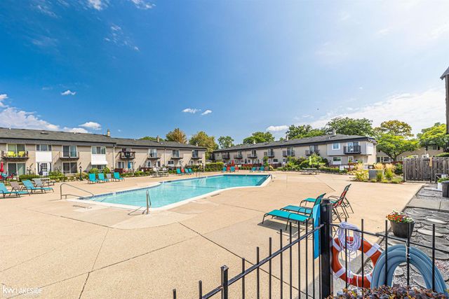 28306 Universal Drive, Warren, MI 48092