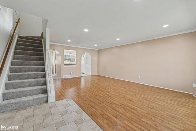 28306 Universal Drive, Warren, MI 48092