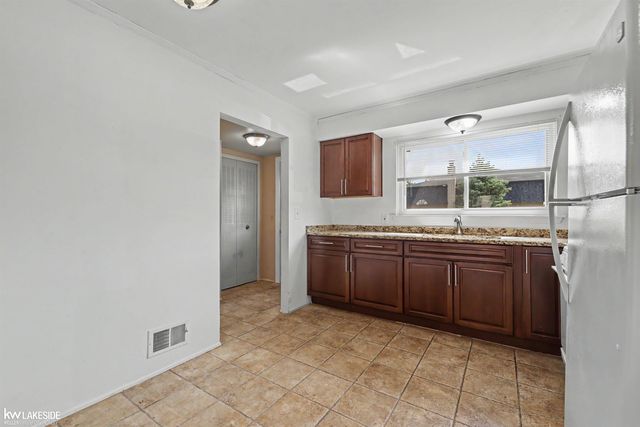 28306 Universal Drive, Warren, MI 48092