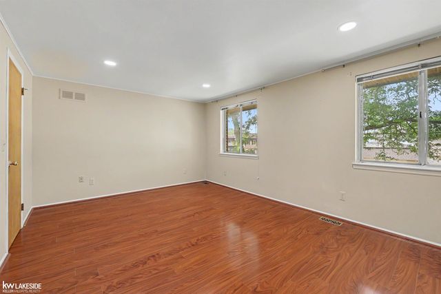 28306 Universal Drive, Warren, MI 48092