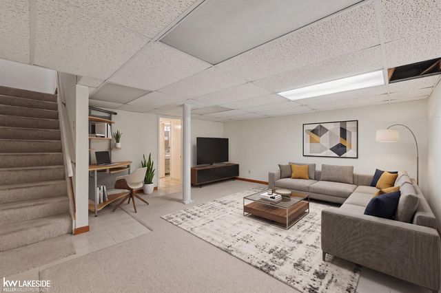 28306 Universal Drive, Warren, MI 48092