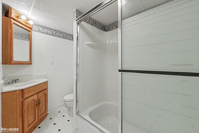 28306 Universal Drive, Warren, MI 48092