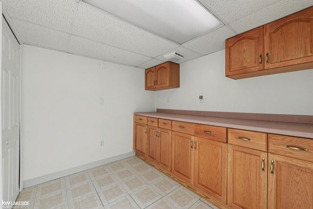 28306 Universal Drive, Warren, MI 48092