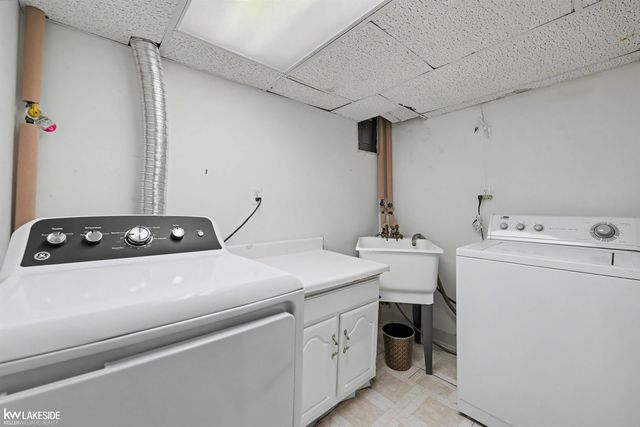 28306 Universal Drive, Warren, MI 48092