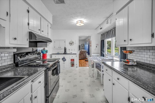 37 Dobson Drive, East Hartford, CT 06118