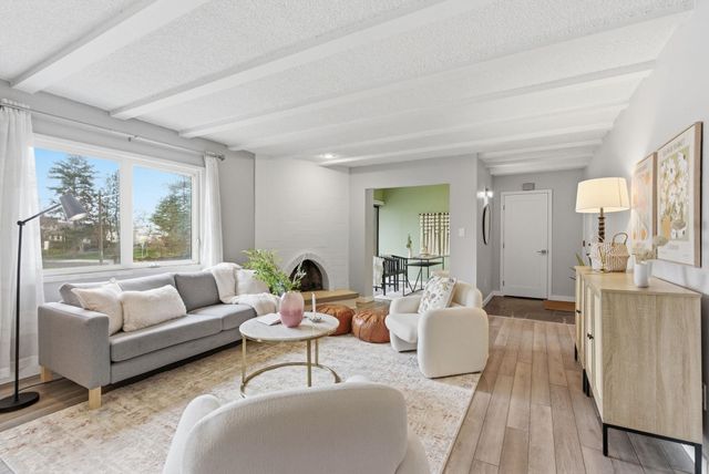 1716 N Pettet Dr, Spokane, WA 99205