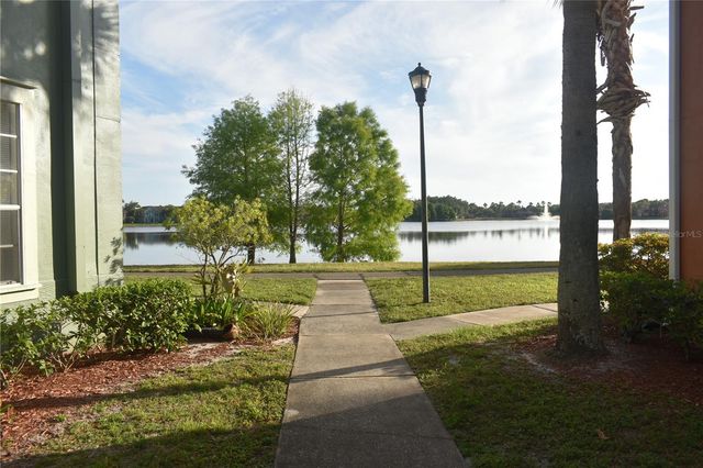 9078 LAKE CHASE ISLAND WAY, Tampa, FL 33626