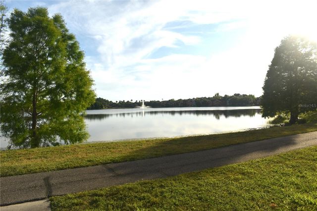 9078 LAKE CHASE ISLAND WAY, Tampa, FL 33626