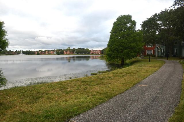 9078 LAKE CHASE ISLAND WAY, Tampa, FL 33626
