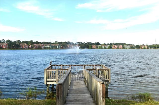 9078 LAKE CHASE ISLAND WAY, Tampa, FL 33626