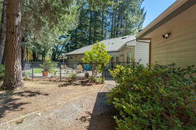 622 Wildflower Drive, Merlin, OR 97532
