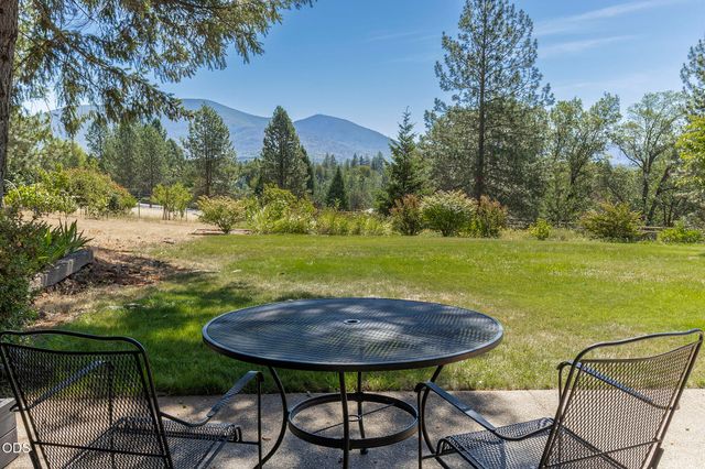 622 Wildflower Drive, Merlin, OR 97532