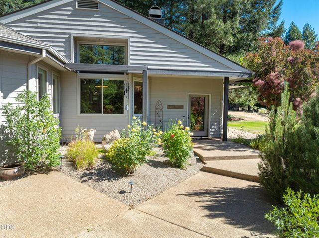 622 Wildflower Drive, Merlin, OR 97532