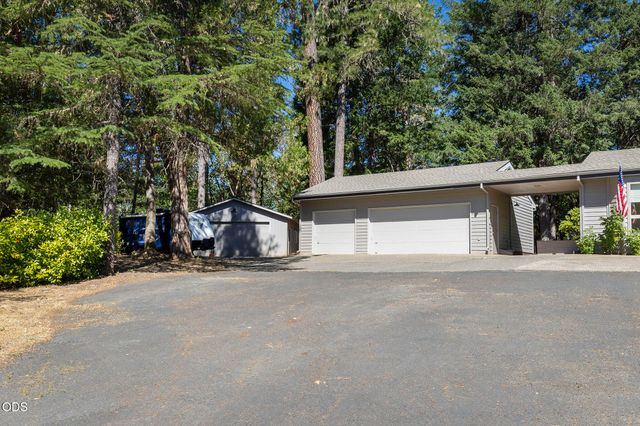622 Wildflower Drive, Merlin, OR 97532