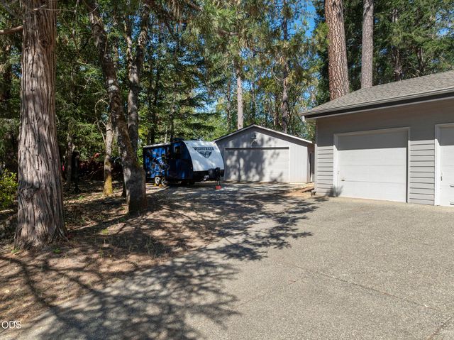 622 Wildflower Drive, Merlin, OR 97532