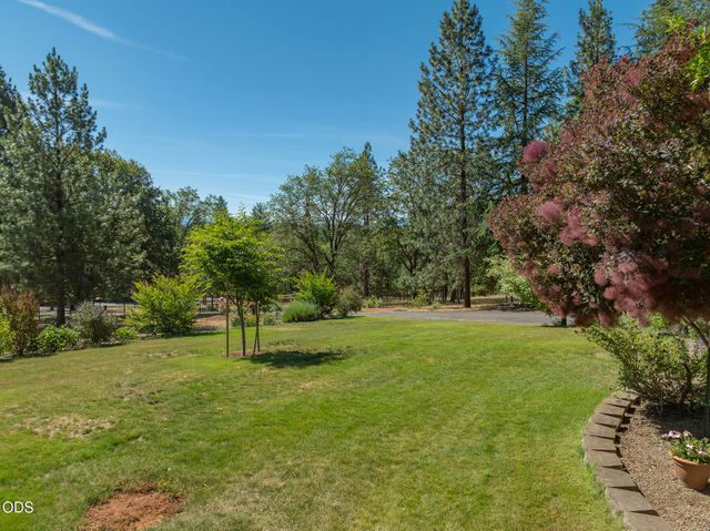 622 Wildflower Drive, Merlin, OR 97532