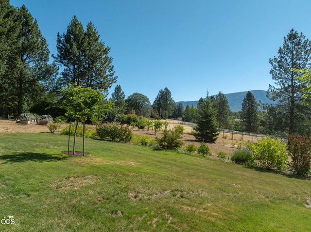 622 Wildflower Drive, Merlin, OR 97532