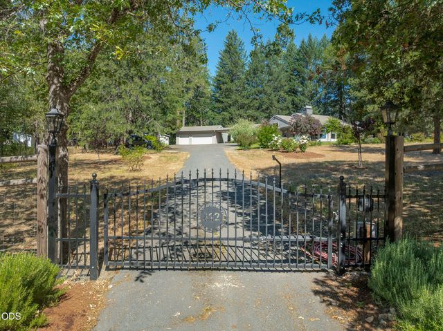 622 Wildflower Drive, Merlin, OR 97532