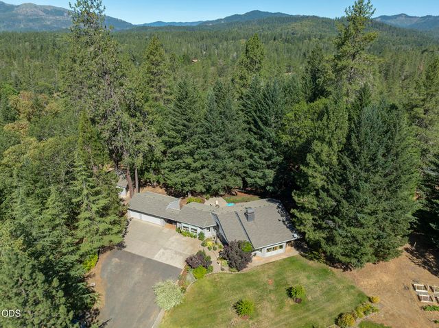 622 Wildflower Drive, Merlin, OR 97532