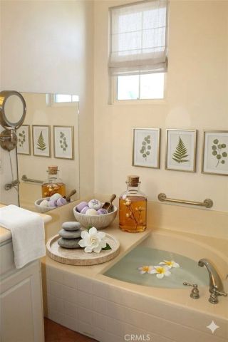 7666 Park Bay Drive, Huntington Beach, CA 92648