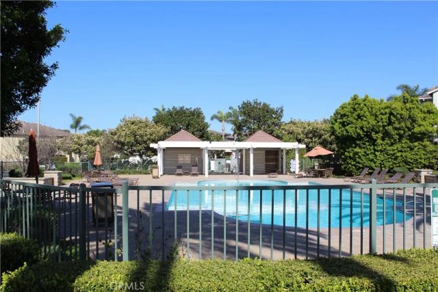 7666 Park Bay Drive, Huntington Beach, CA 92648