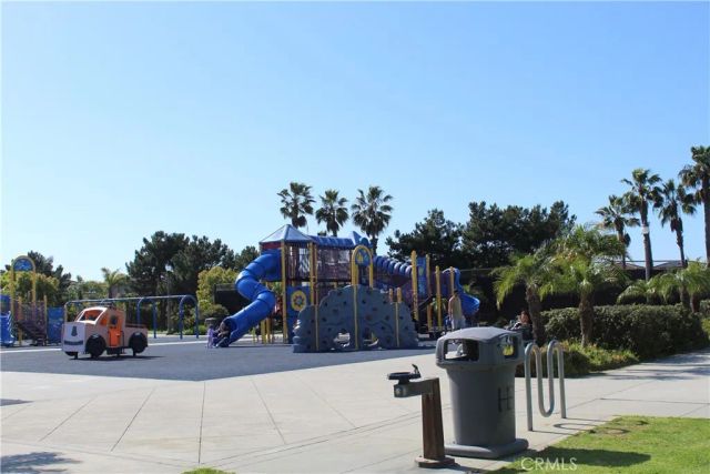 7666 Park Bay Drive, Huntington Beach, CA 92648