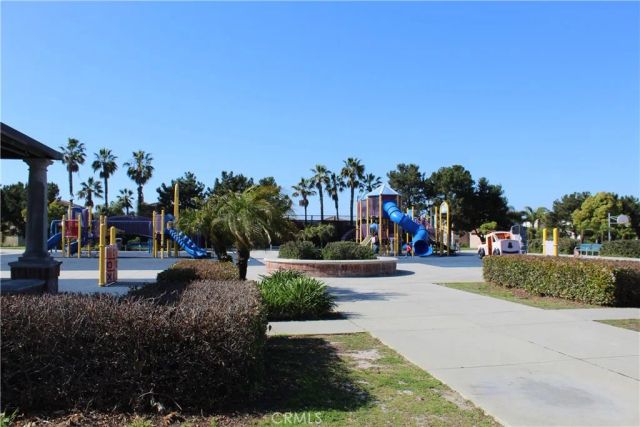 7666 Park Bay Drive, Huntington Beach, CA 92648