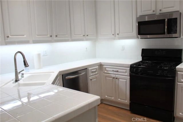 7666 Park Bay Drive, Huntington Beach, CA 92648