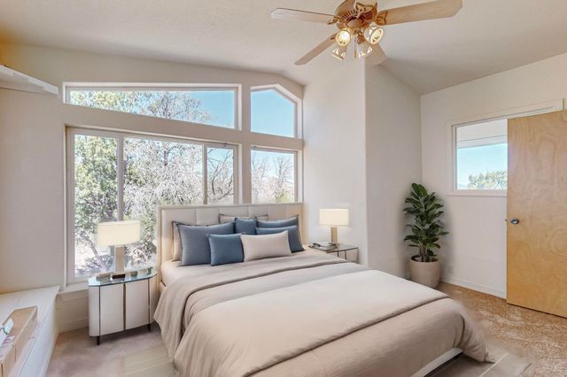 98 Camino Cerritos, Edgewood, NM 87015