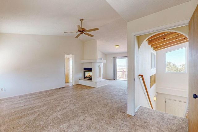 98 Camino Cerritos, Edgewood, NM 87015