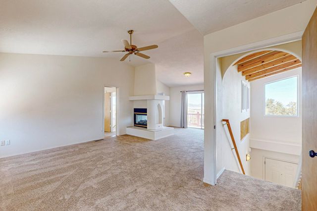 98 Camino Cerritos, Edgewood, NM 87015