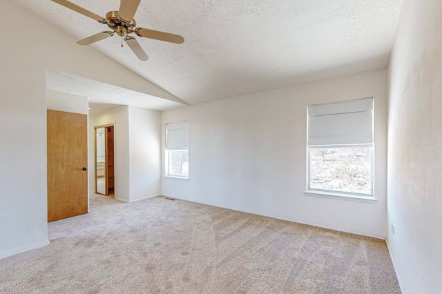 98 Camino Cerritos, Edgewood, NM 87015