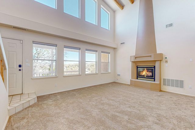 98 Camino Cerritos, Edgewood, NM 87015