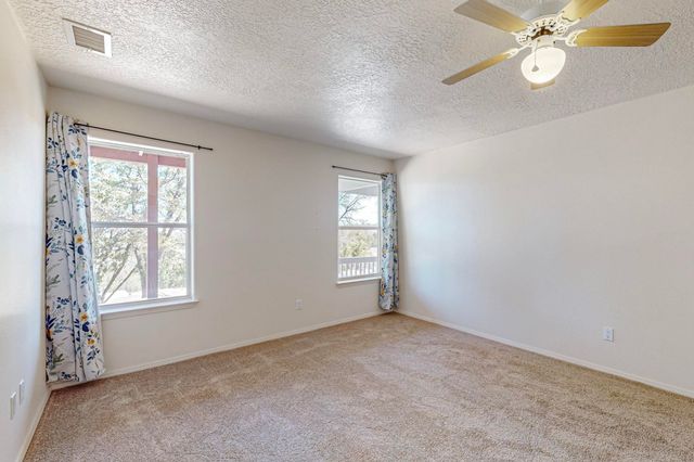 98 Camino Cerritos, Edgewood, NM 87015