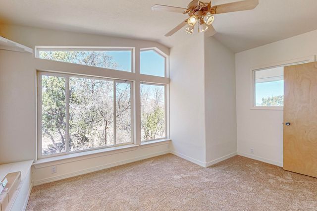 98 Camino Cerritos, Edgewood, NM 87015