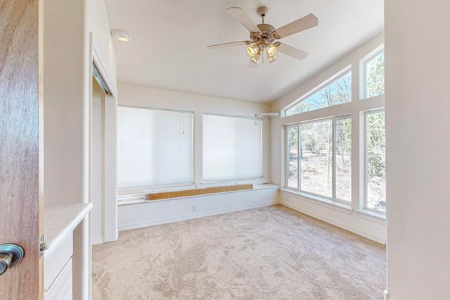 98 Camino Cerritos, Edgewood, NM 87015