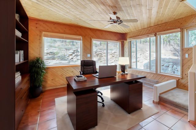 98 Camino Cerritos, Edgewood, NM 87015